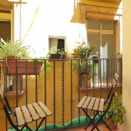 Old Town 4-bedroom Apartment