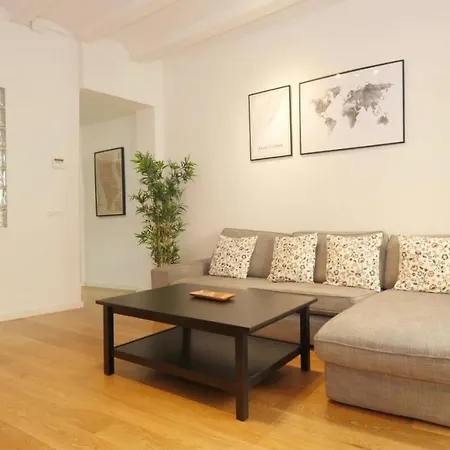 Apartment Old Town 4-bedroom *