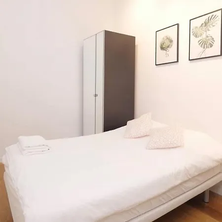 Apartment Old Town 4-bedroom *